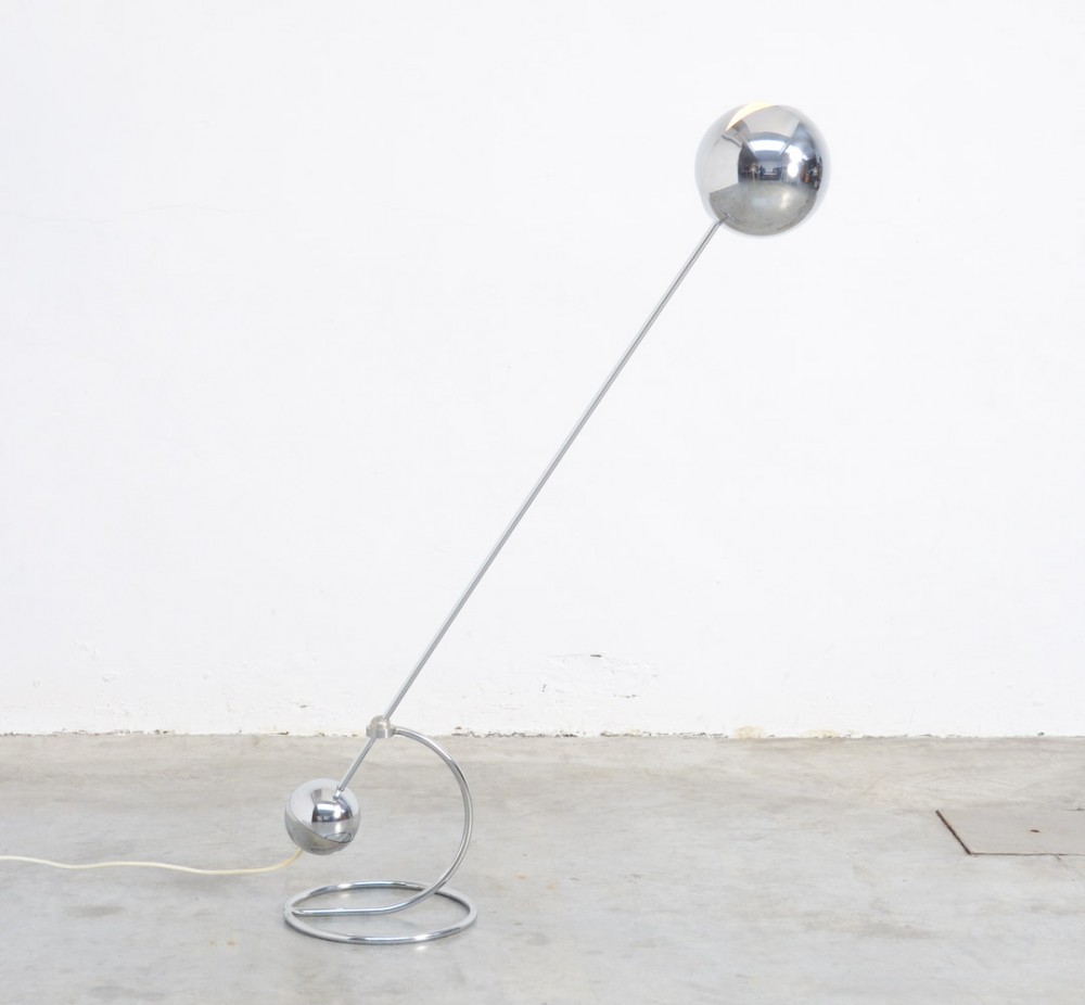 space-age-floor-lamp-3s-by-paolo-tilche-for-sirrah