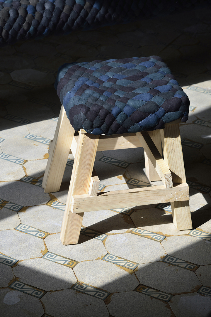 Stool in Egyptian wood “NAGUIB”