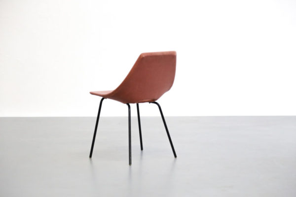 Chaise-Tonneau-Pierre-Guariche-french-design-chair4