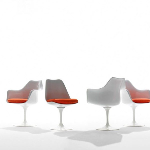 KNOLL-Saarinen-Tulip-High-Tables-by-Eero-Saarinen-1957-9-600x600
