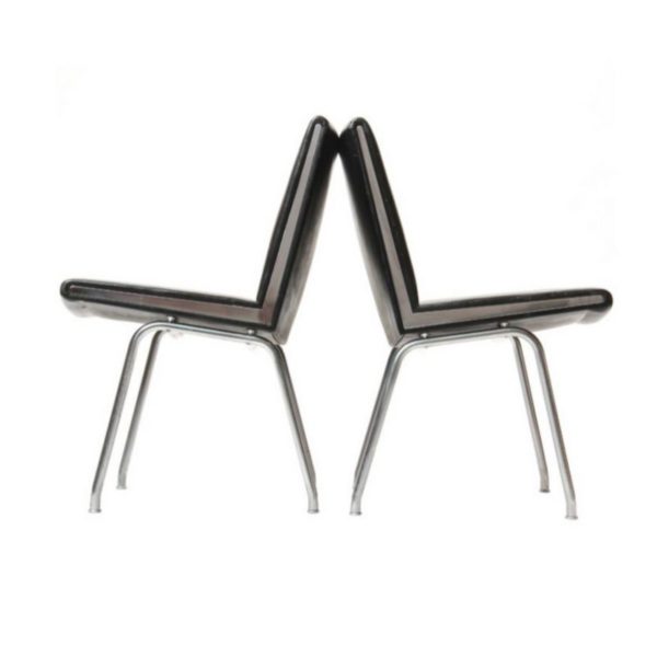 Pair of Hans Wegner Lufthavn Chairs Pair of Hans Wegner Lufthavn Chairs