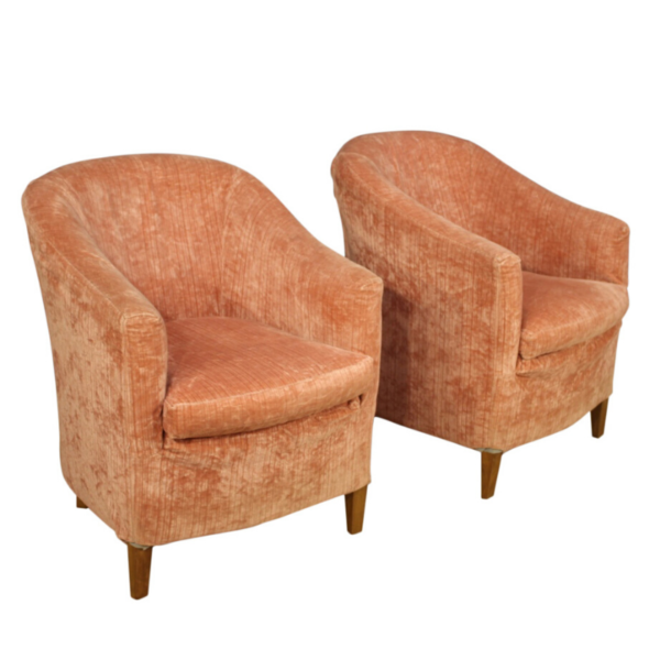 Pair of Italian design armchairs in pink velvet Pair of Italian design armchairs in pink velvet