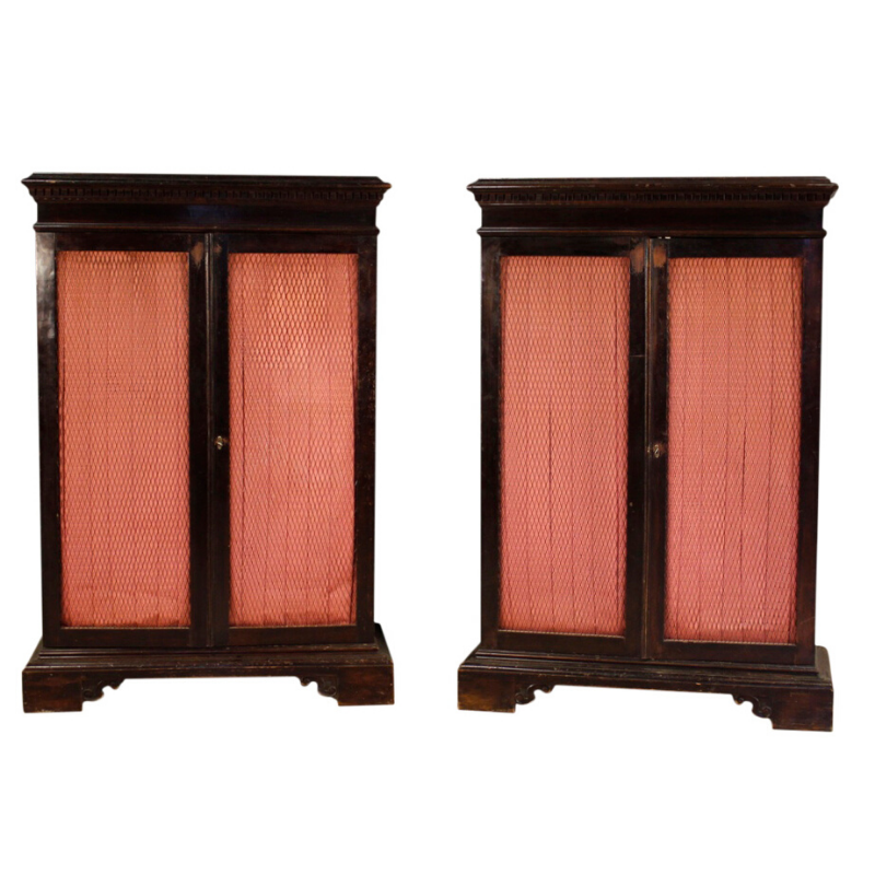 Pair of Italian wooden bookcases in Renaissance style