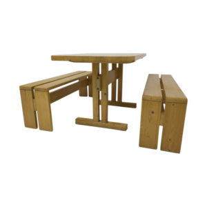 Table 120 et 2 bancs par Charlotte Perriand pour la station de ski Les Arcs