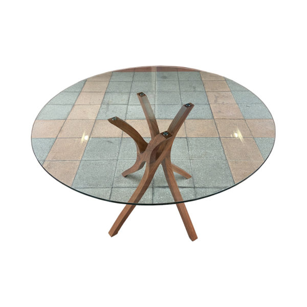 Spin Table by Xavier Miclet Spin Table by Xavier Miclet