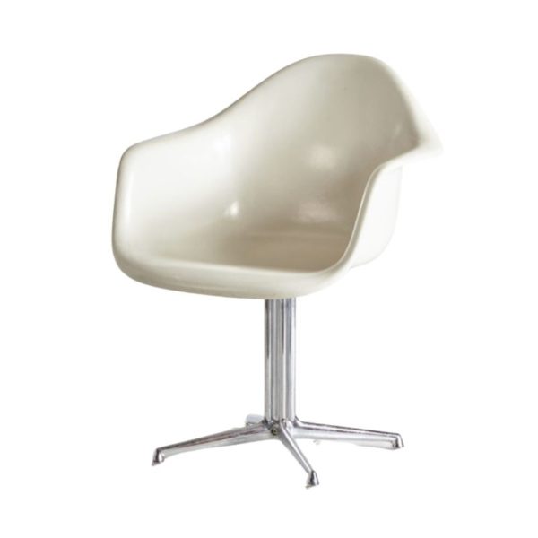 Charles & Ray Eames Dal armchair