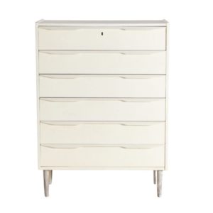 Chest of drawers painted in white