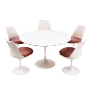 Eero Saarinen Tulip dining chair
