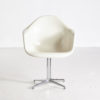 Charles & Ray Eames Dal armchair
