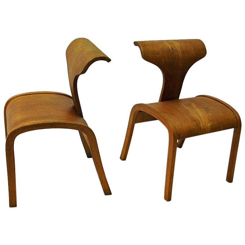 Scandinavian pair of great design Childrens wood chairs 1950s