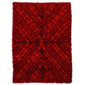 Scandinavian 20th century modern rya rug by AB Wahlbecks. 174 x 140 cm (69 x 55 in).