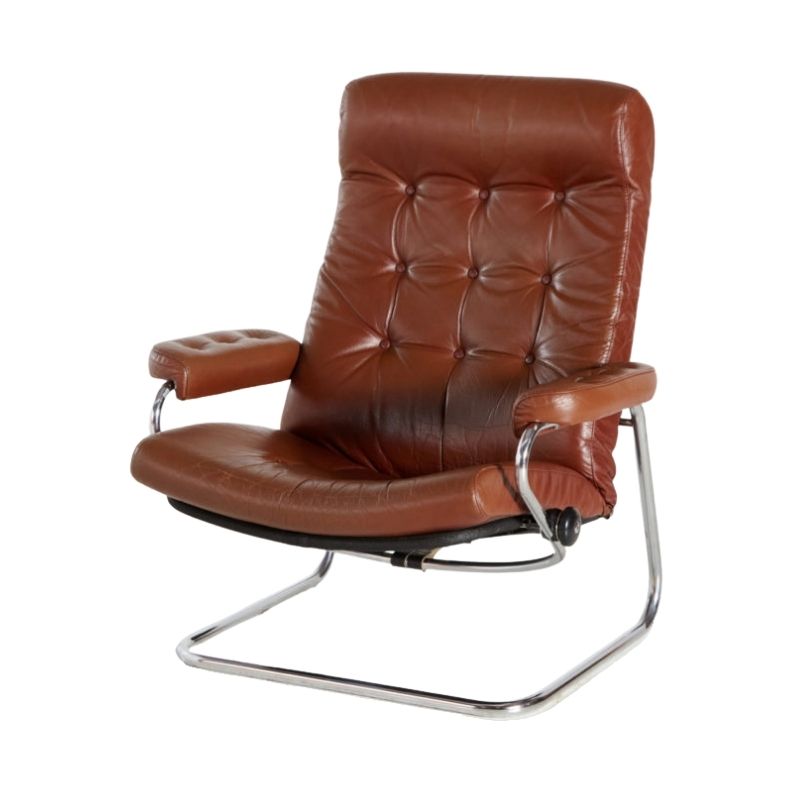 LEATHER LOUNGE CHAIR