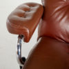 LEATHER LOUNGE CHAIR