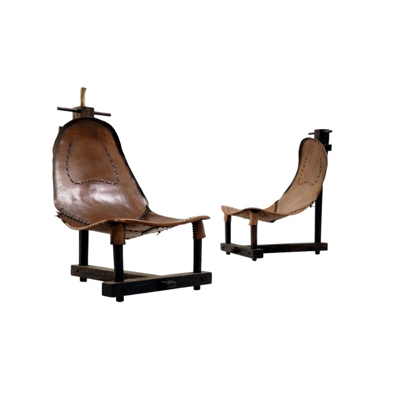 Pair of Brasilian brutalist chairs in leather, 1970s.