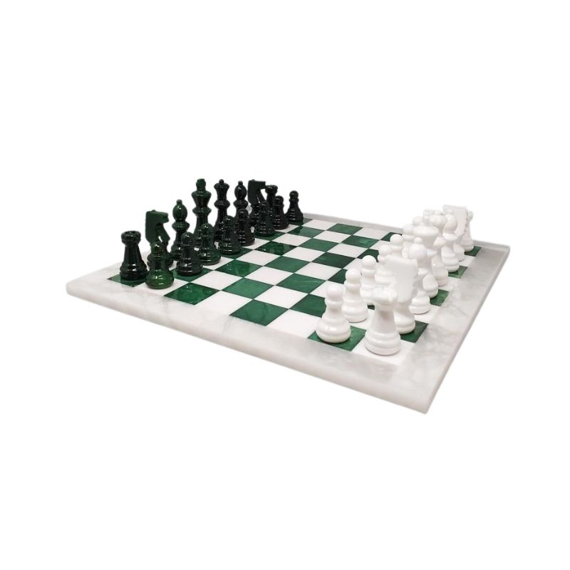 Prodotti 1970s Gorgeous Green and White Chess Set in Volterra Alabaster Handmade Made in Italy