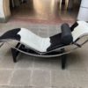 LC4 Pony lounge chair black and white 2 - Le Corbusier and Charlotte Perriand Edition Cassina Circa 2016