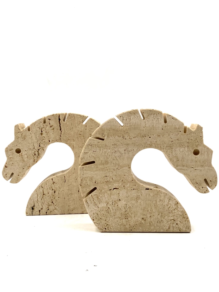 Brutalist Horses / Dragons travertine bookends, Fratelli Mannelli, Italy, 1970s