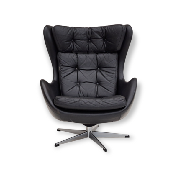 1970s, Vintage Danish swivel leather armchair, egg form, original condition