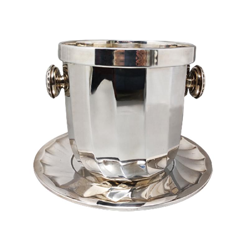 1960s Gorgeous Ice Bucket With Plate in Silver Plated by Ricci for Marengo. Made in Italy
