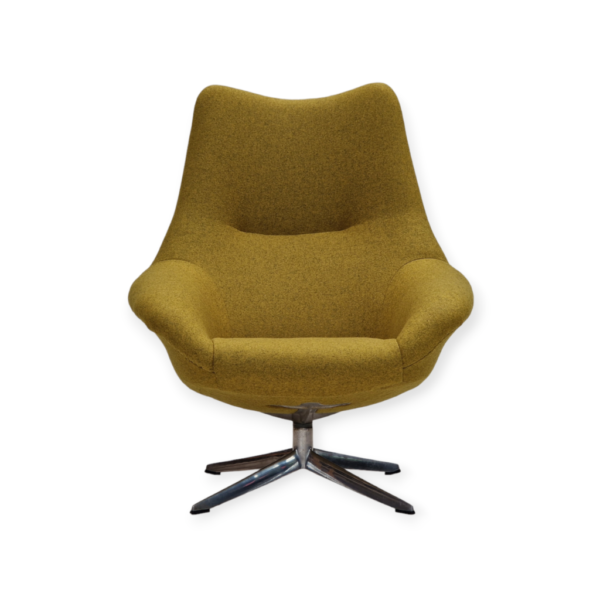 1970s, Danish design by H.W.Klein for Bramin Møbler, swivel armchair model "Pirouette 208".