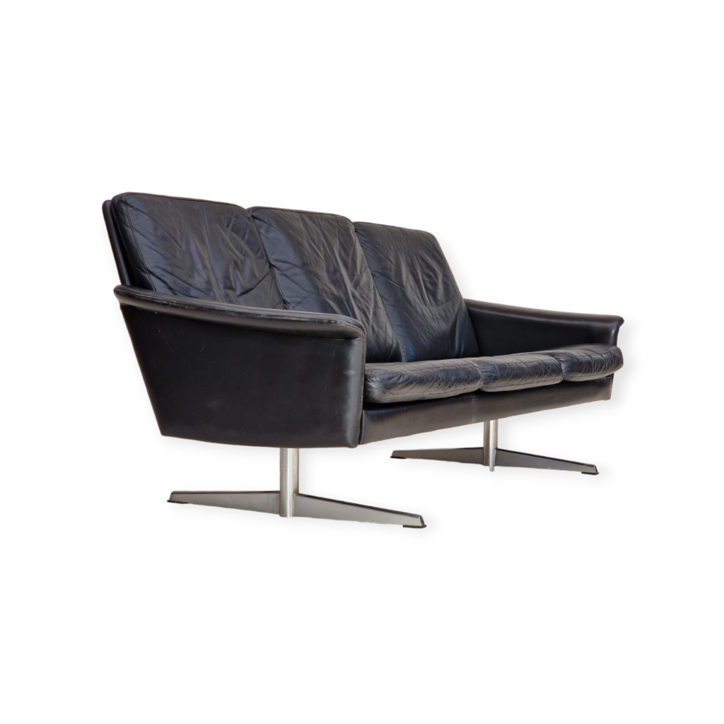 1970s, Danish design by Georg Thams for Vejen Møbelfabrik, 3 seater sofa, leather.