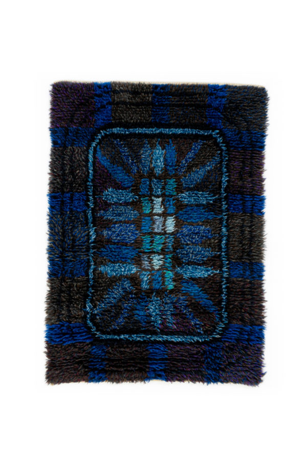 Scandinavian 20th century modern rya rug by Inger af Klercker. 161 x 114 cm (63 x 45 in) Scandinavian 20th century modern rya rug by Inger af Klercker. 161 x 114 cm (63 x 45 in)