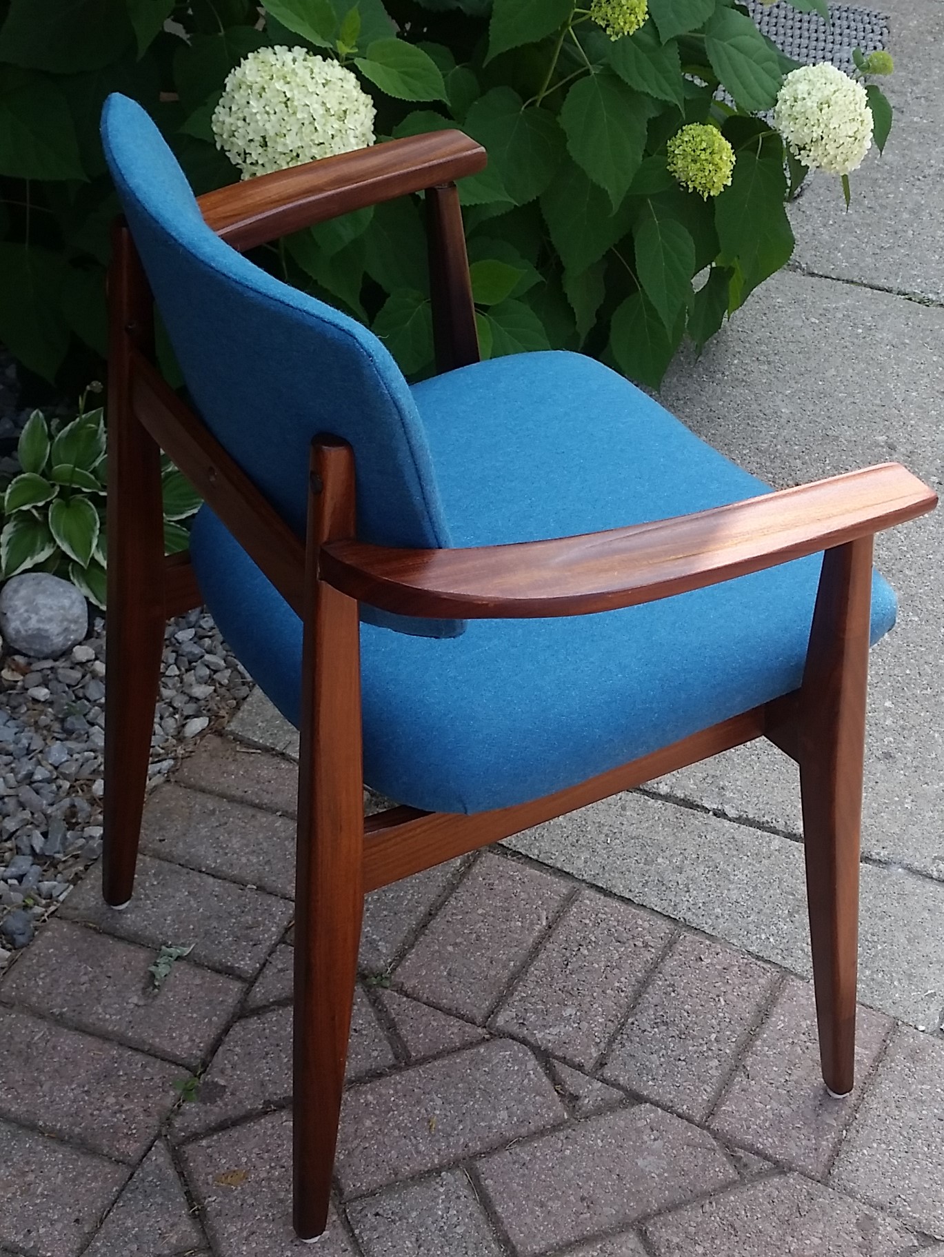 1562788735-Mid-Century-Modern-teak-armchair-5.jpg