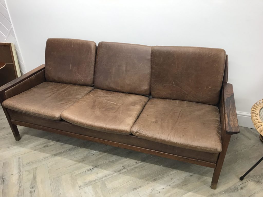 1569605690-sofa1.jpg