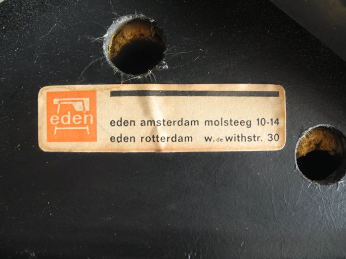 1579107610-eden-rotterdam-clausen-and-manus-desk-label.jpg