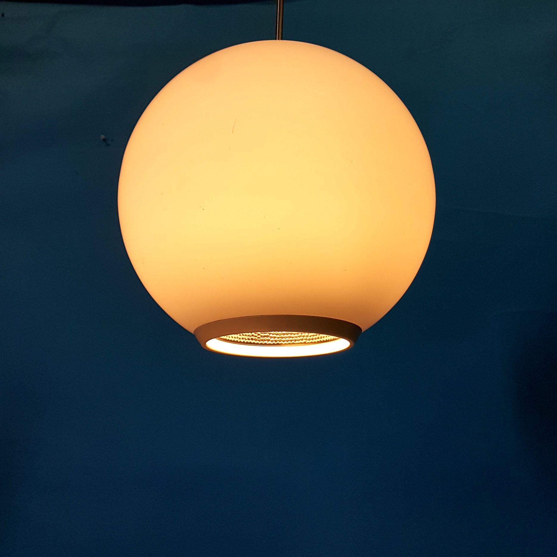 1615463379-philips-pendant-light.jpg