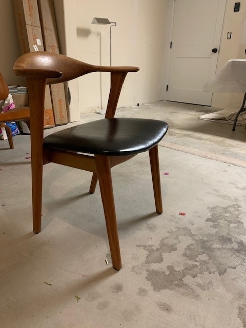 1620747215-Chair1.jpg