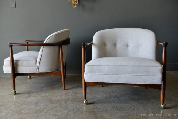 1636155660-Finn-Andersen-Walnut-Lounge-Chairs-1-600x400.jpg