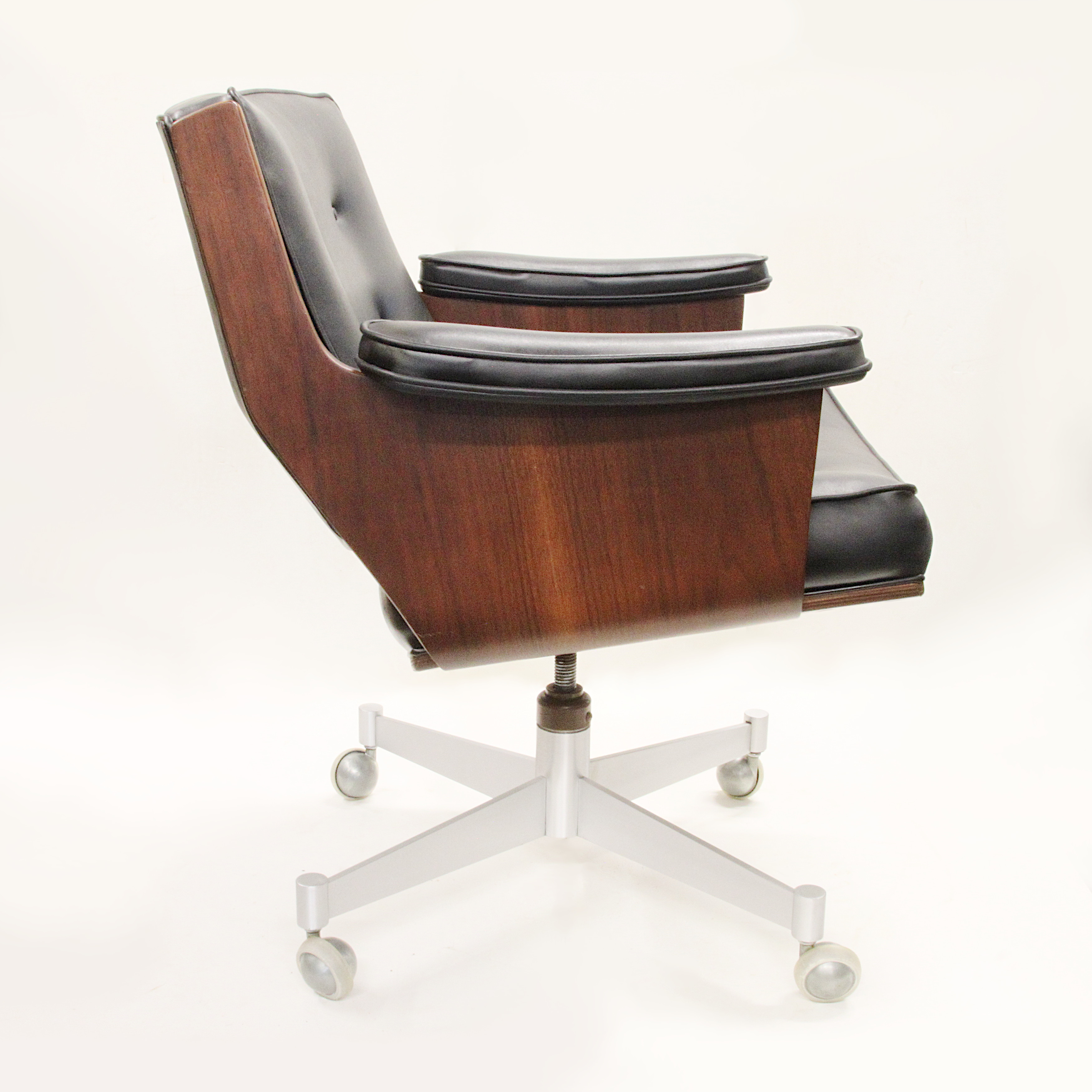 1657552564-Thonet-Molded-Plywood-Swivel-Desk-Chair-4.jpg