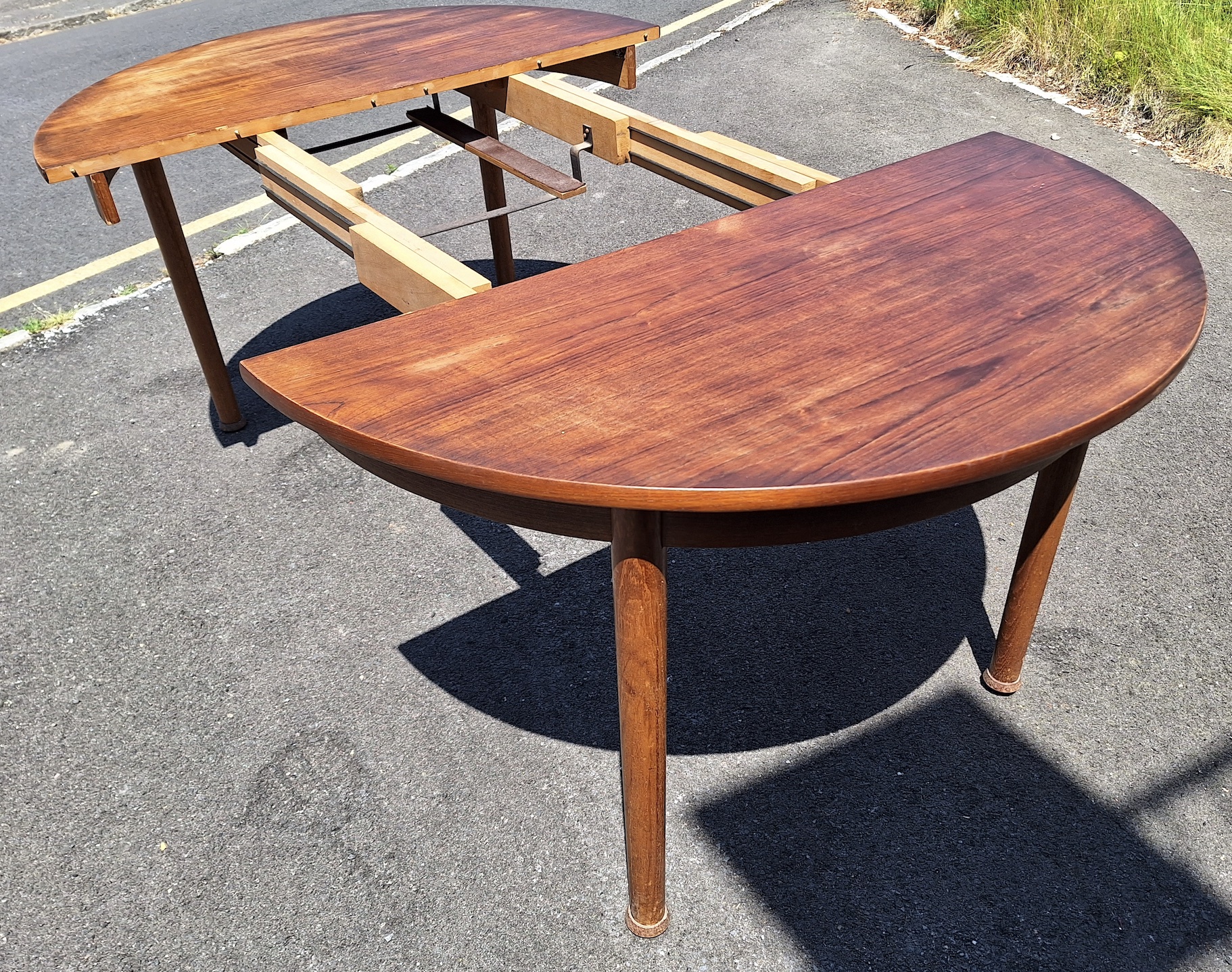 1685956362-Teak-Table-2.jpg