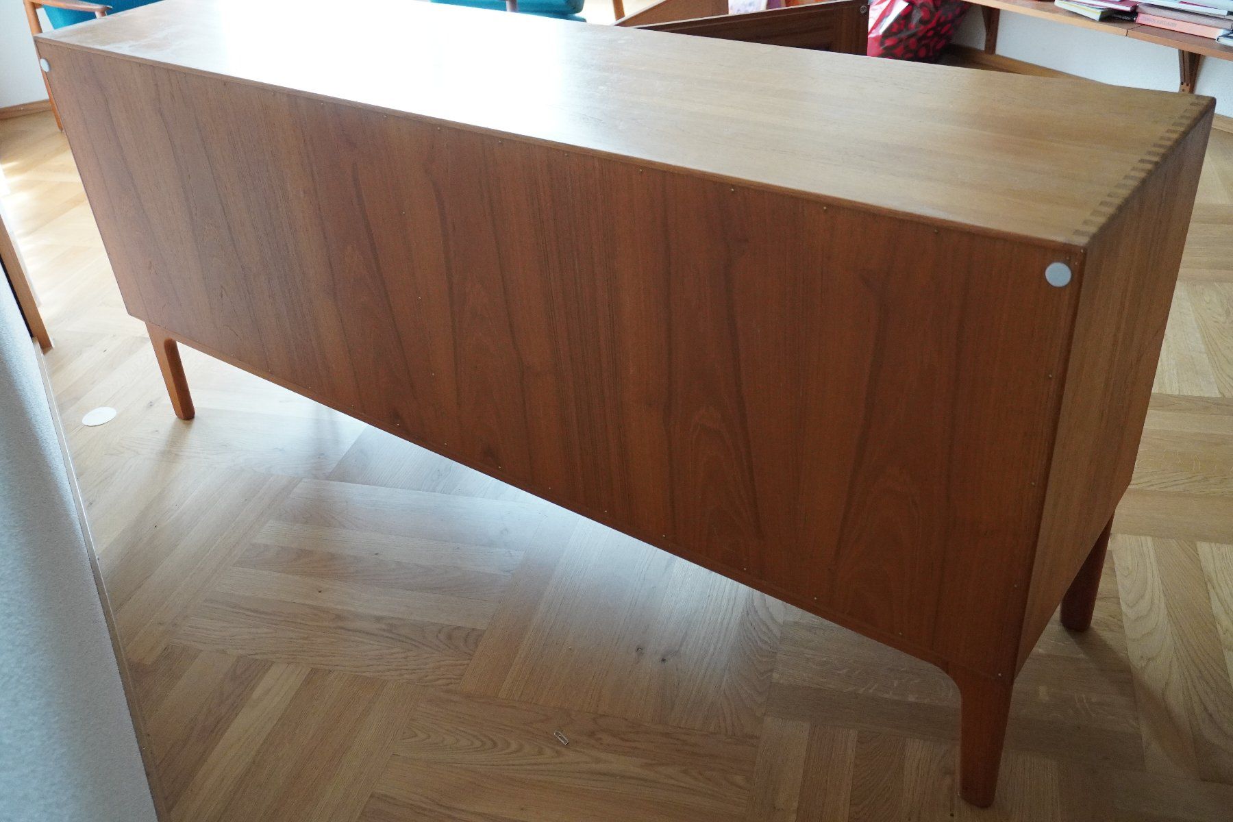 1698232022-sideboard3.jpg