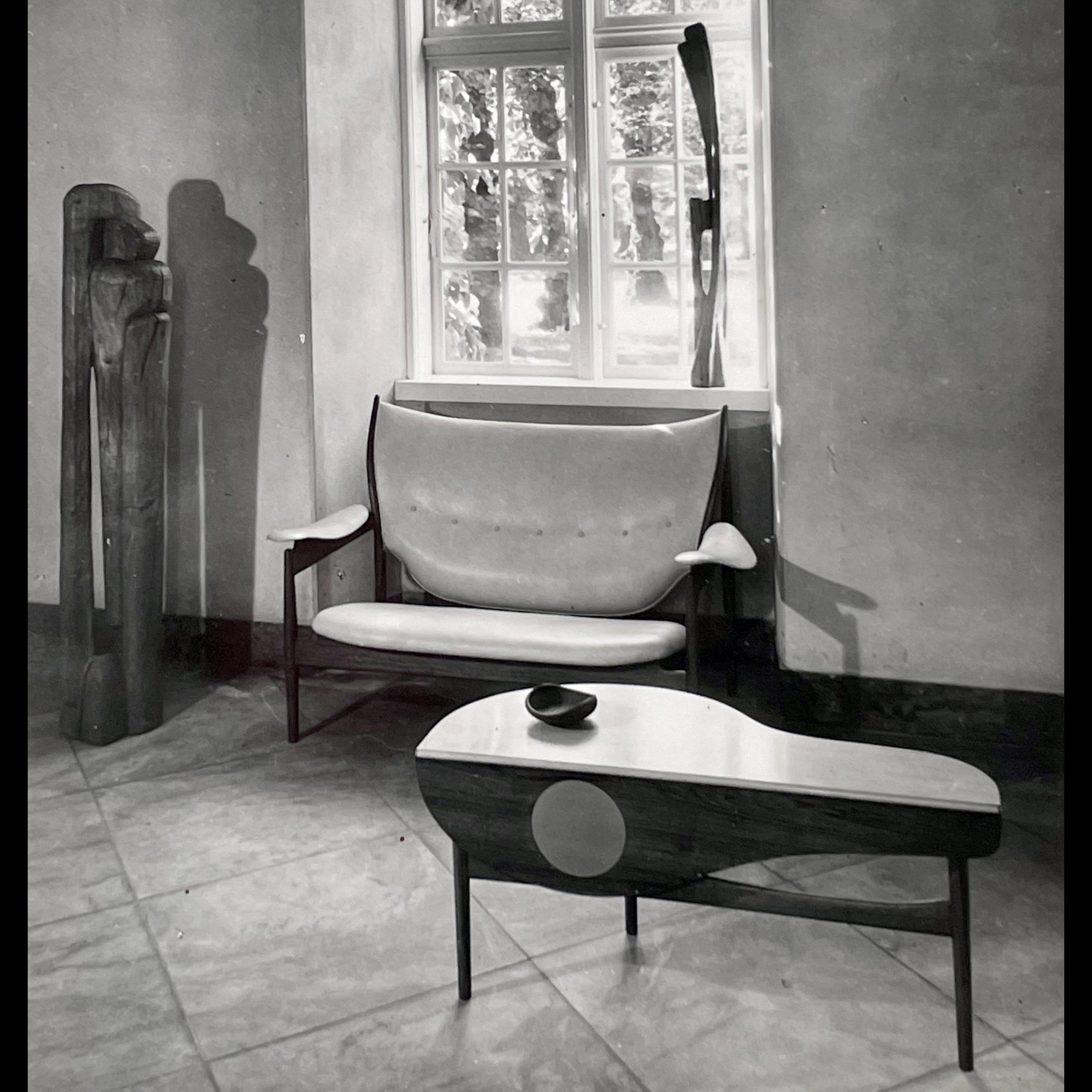 1727705646-C09-19-Chieftain-Settee-with-Butterfly-Table-in-the-1949-guild-exhibition.jpg