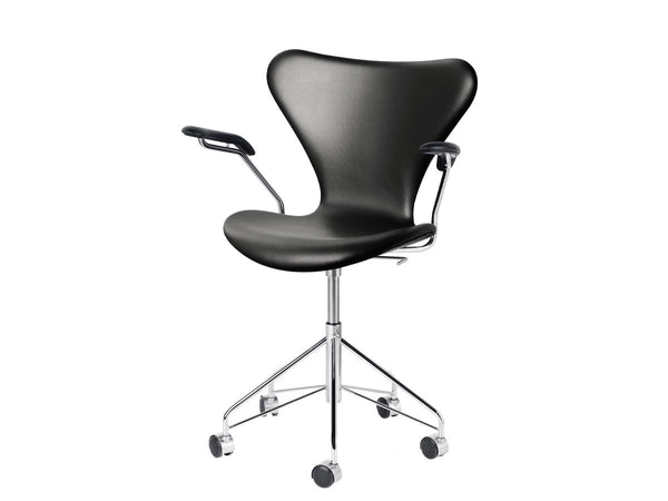 1730061512-Fritz-Hansen-Series-7-Swivel-Chair-Black-Leather_600x.jpg